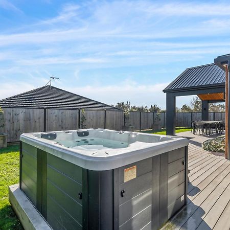 Regent Sanctuary - Martinborough Holiday Home Eksteriør bilde