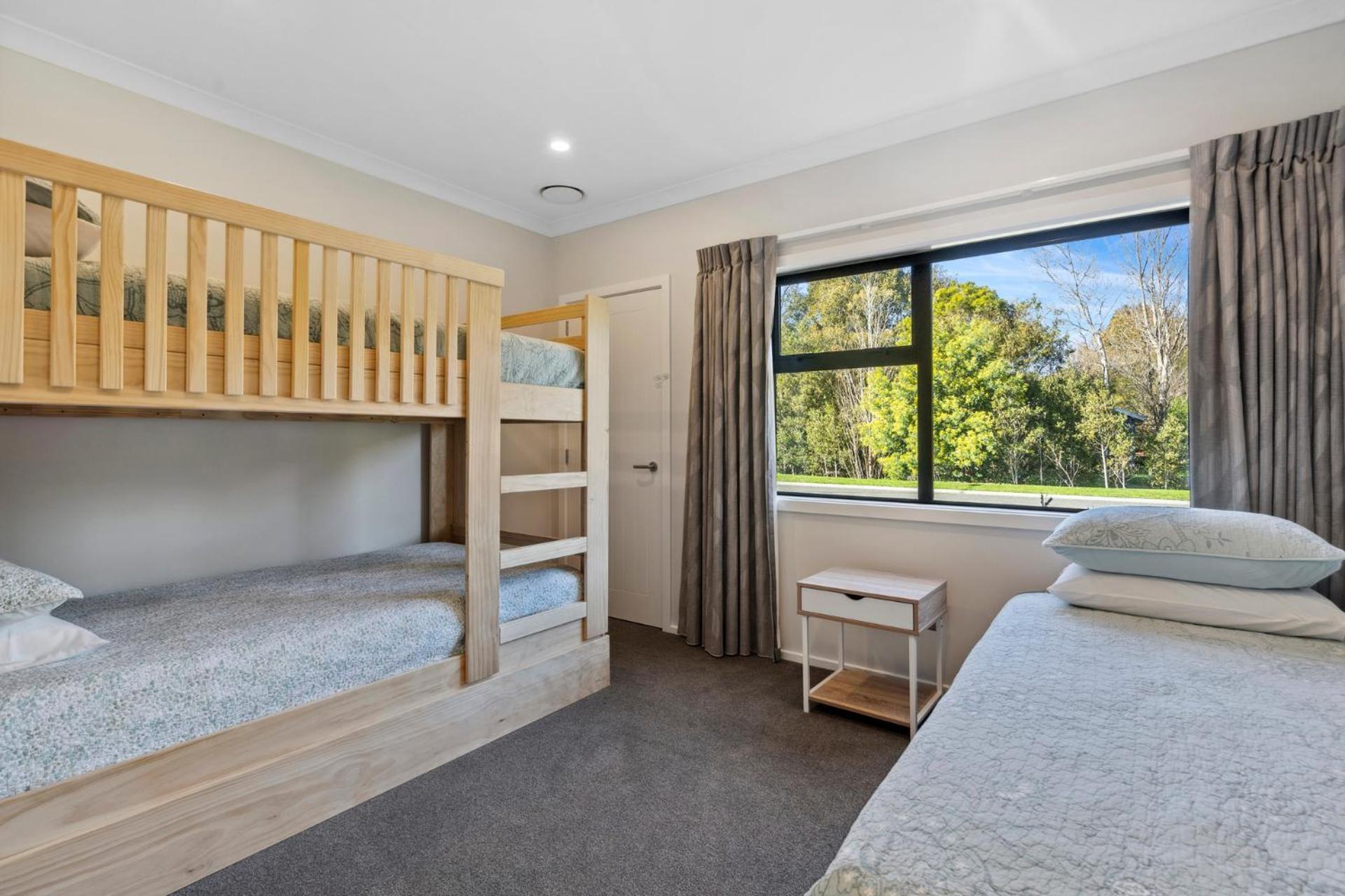 Regent Sanctuary - Martinborough Holiday Home Eksteriør bilde