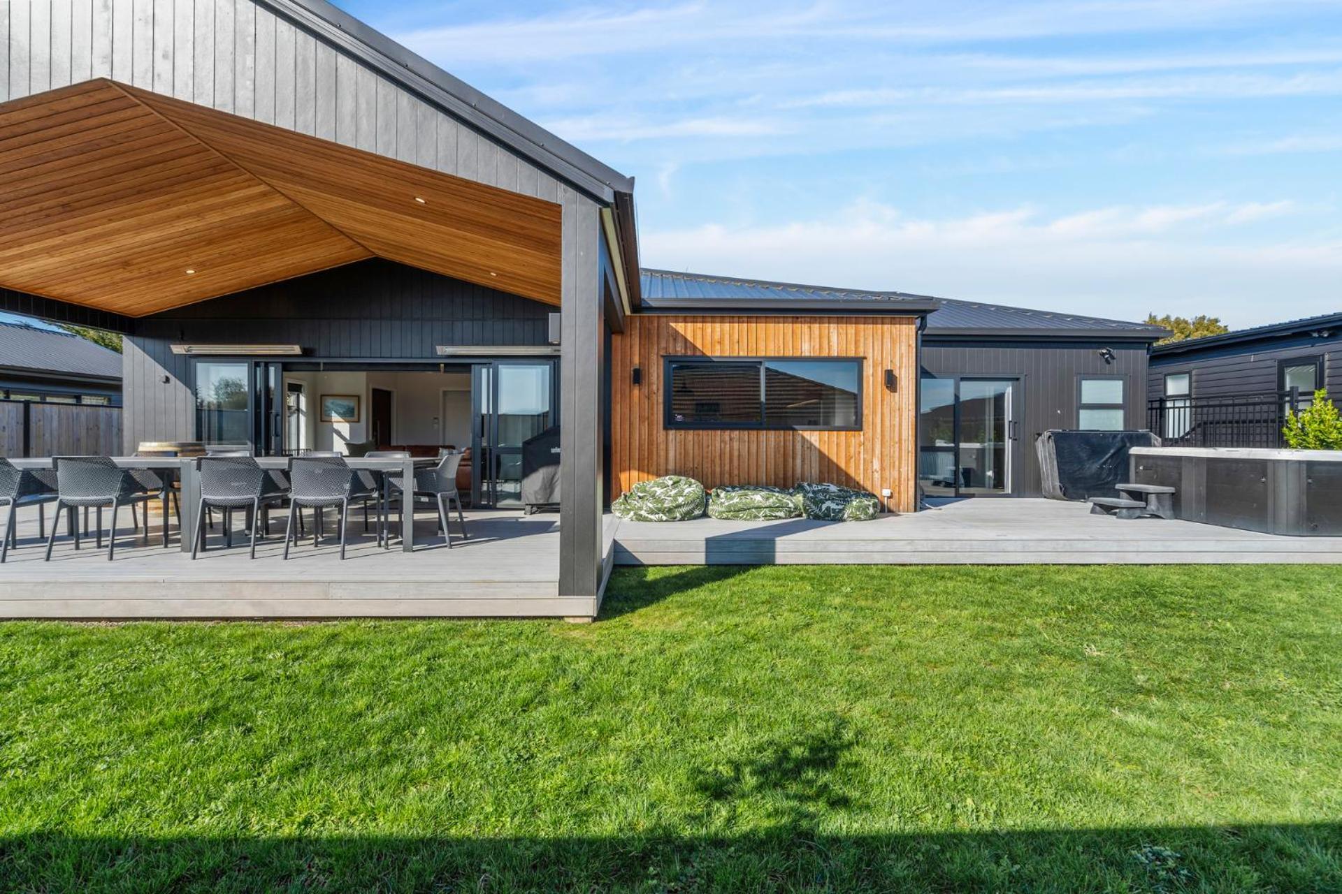 Regent Sanctuary - Martinborough Holiday Home Eksteriør bilde